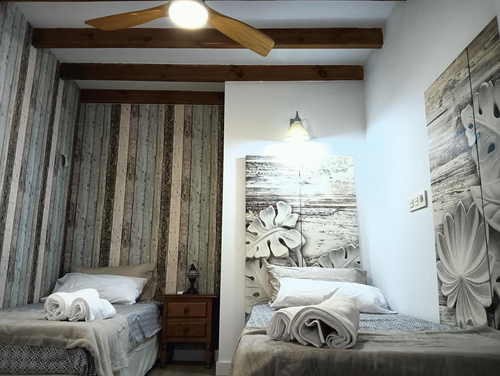 La Casa De La Plaza Lägenhet Guejar Sierra Rum bild